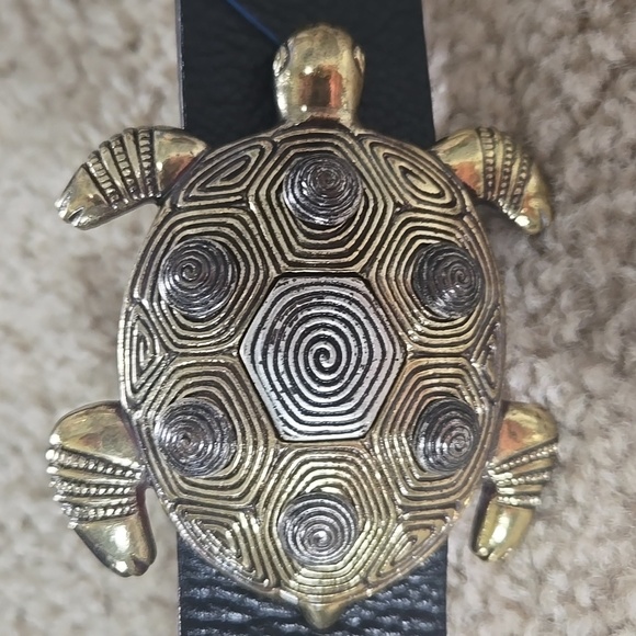 Chico's Black And Gold Turtle Belt Size Small/Medium - Picture 2 of 7